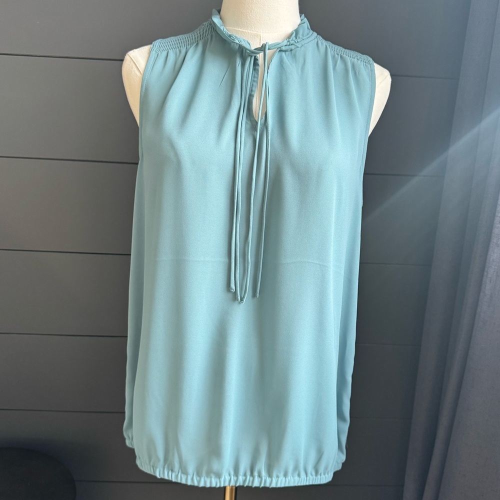 Maurices NWT Sleeveless Light Blue Front Tie at Neck Blouse Spring Summer Size L
